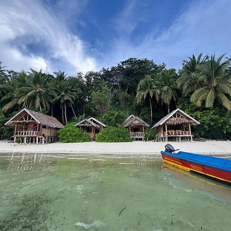 Amfriwen Homestay Yennanas Besir エクステリア 写真
