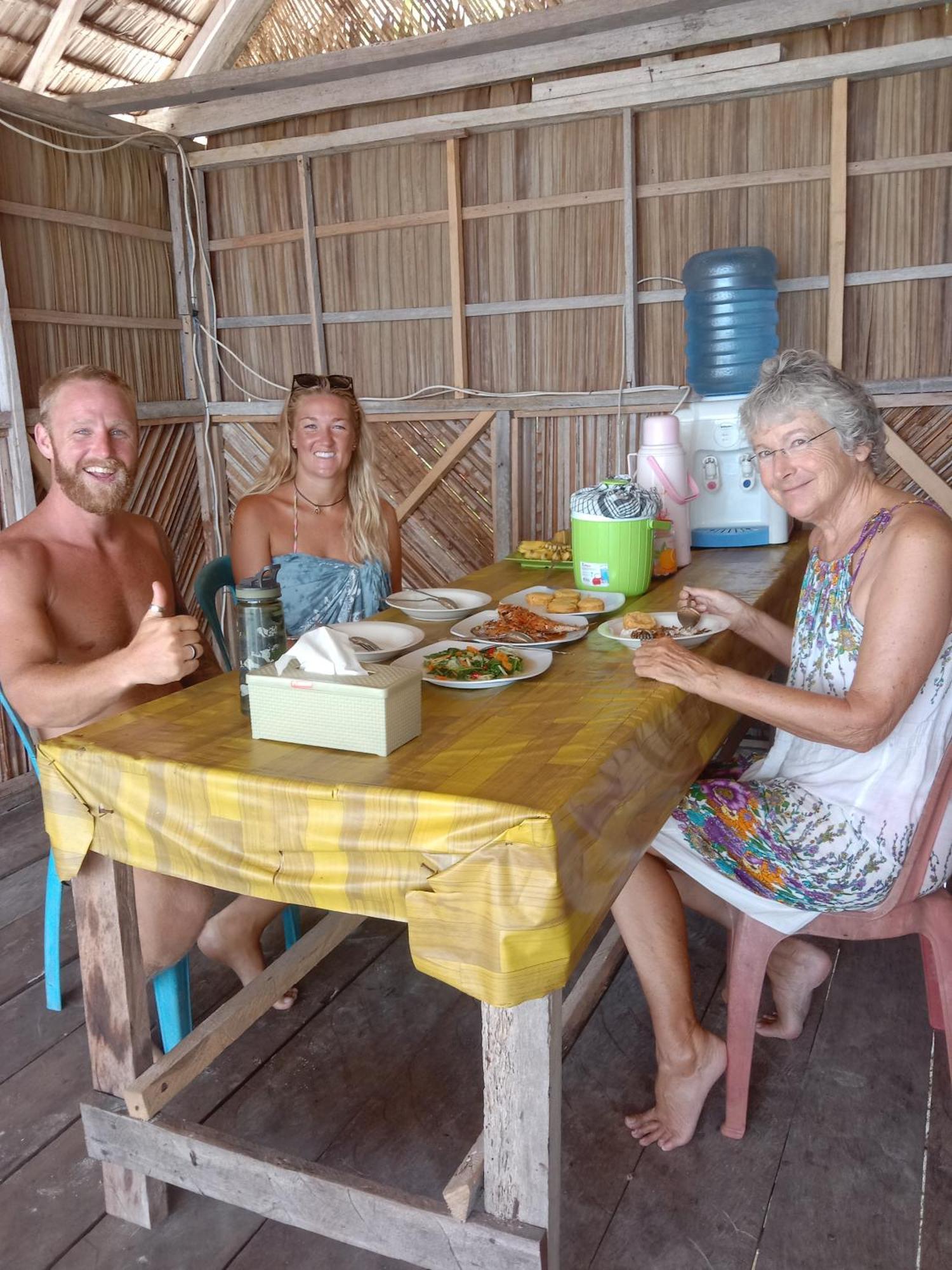 Amfriwen Homestay Yennanas Besir エクステリア 写真