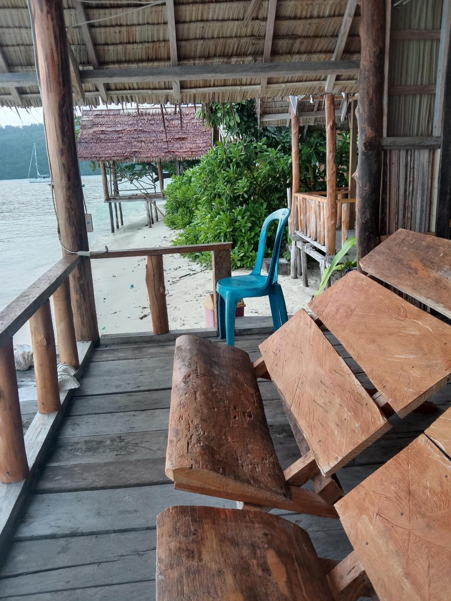 Amfriwen Homestay Yennanas Besir エクステリア 写真